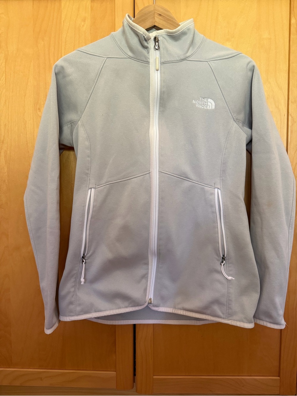The North Face Women's Light Gray Full-Zip Fleece Jacket